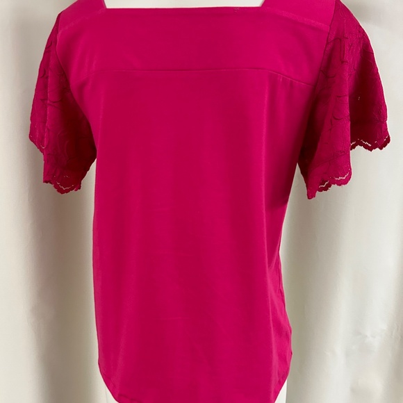 SOFT SURROUNDINGS HOT PINK SHORT LACE BELL SLEEVES SQUARE V-NECK TOP MEDIUM - Picture 8 of 9
